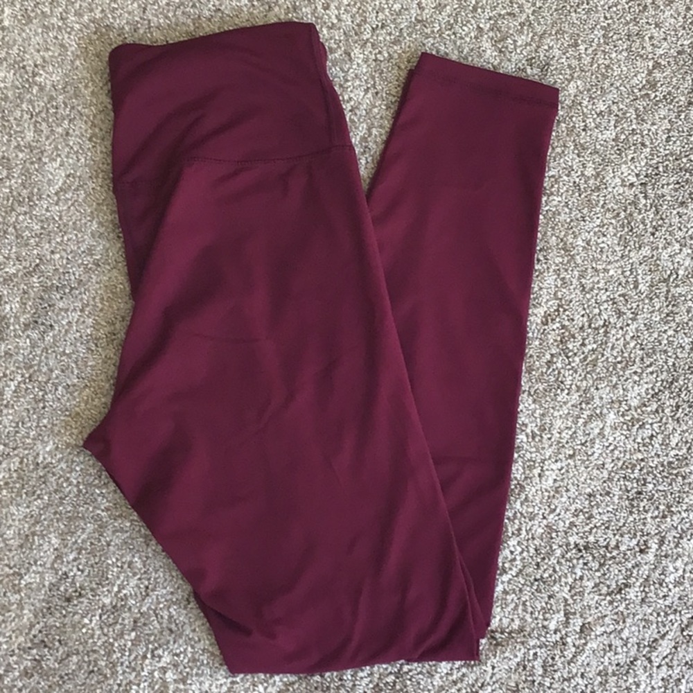 ZENANA LEGGINGS - SMALL NWOT